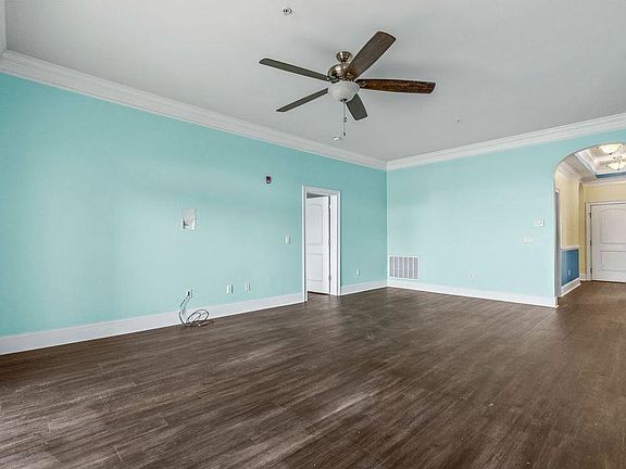 5th image of 265 Venice Way #I-305