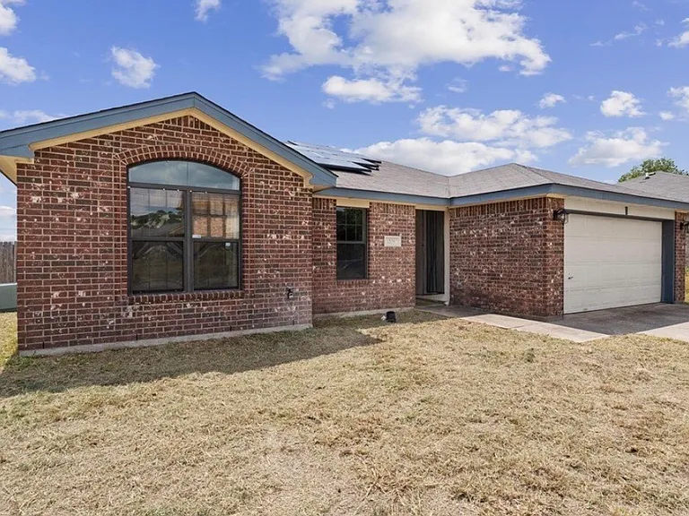 1205 Marlee Cir — Photo 33