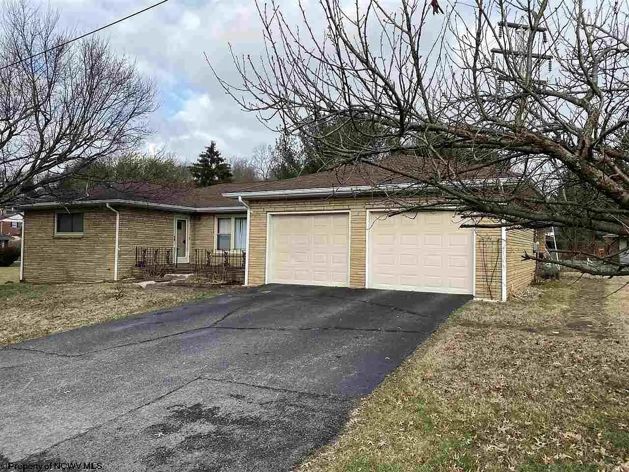 1304 Dogwood Ave photo 1