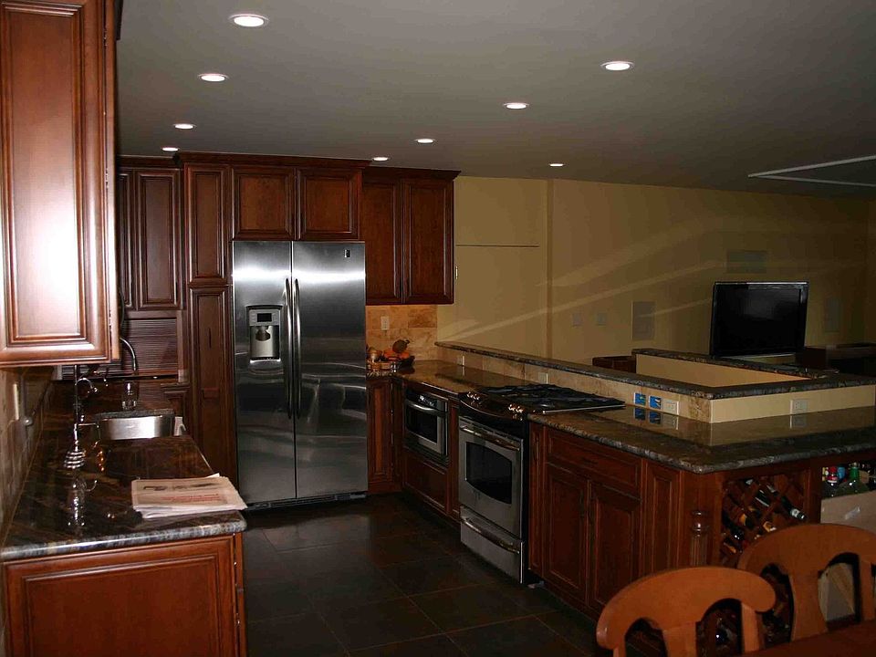 High End Gourmet Kitchen