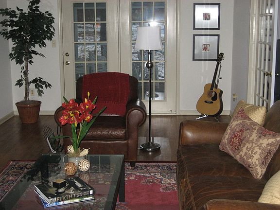 Formal living room 