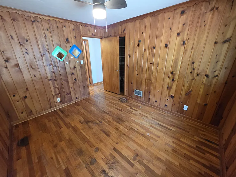 1106 Ardmore St — Photo 16