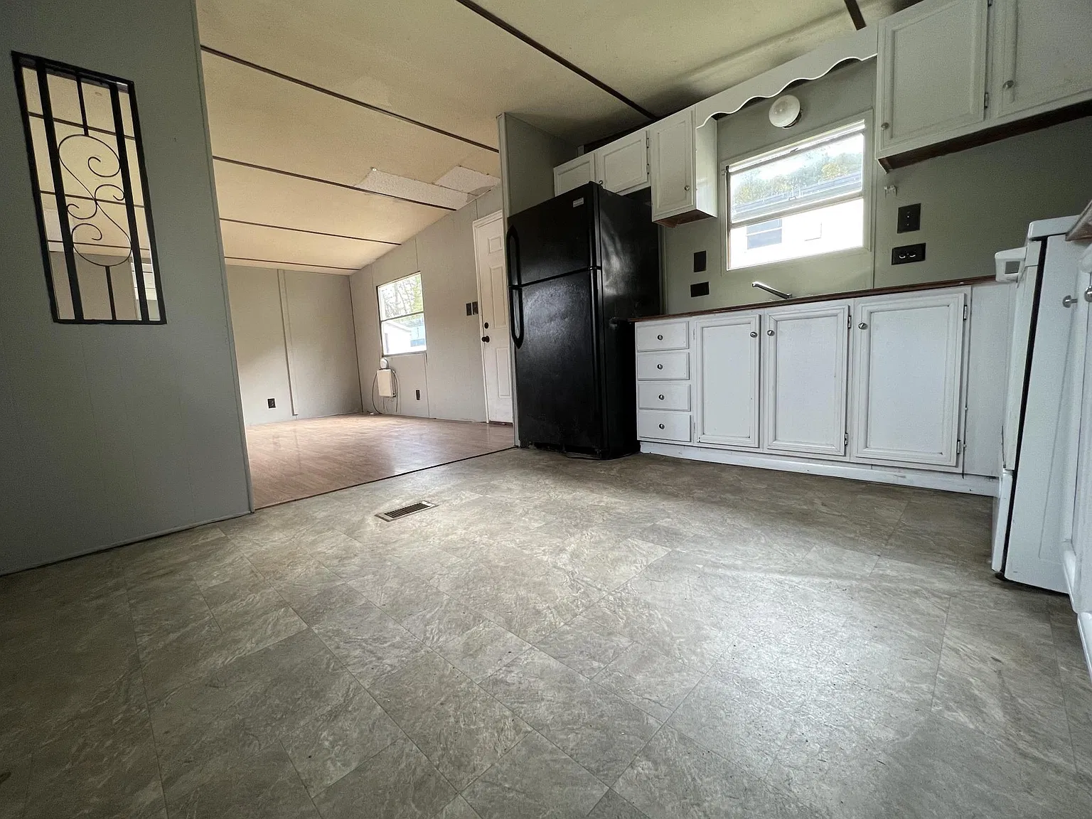 2 bed, 1.5 bath, 980 sqft, $850 — Photo 3