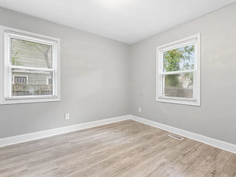 3406 Tidewater Dr — Photo 12