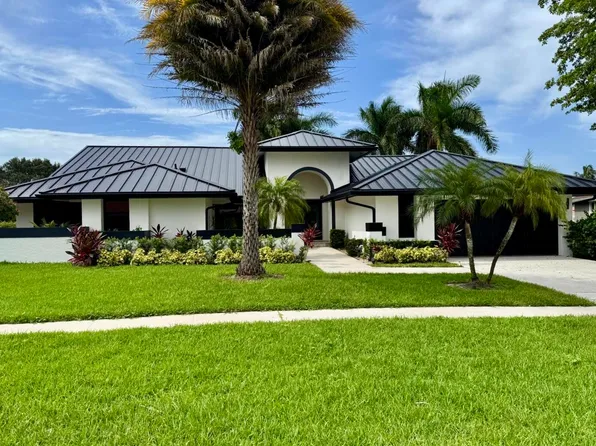 2281 Seaford Dr, Wellington, FL 33414