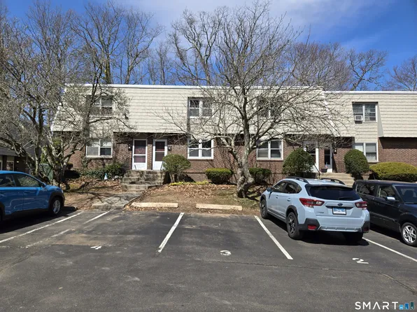 63 Briarwood Lane #E, Branford, CT 06405