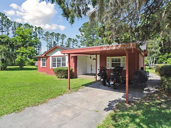 4th image of 366 SE Emerson Ct