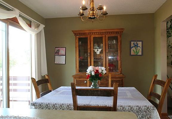 dining room sliding door to two tiered deck