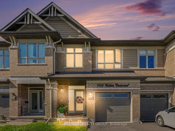 756 Cairn Cres, Ottawa, ON K1W 0P4