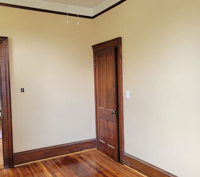 1st image of 838 49th St #1