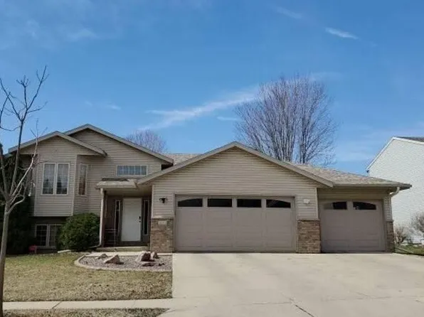 3931 Birmingham Ln NW, Rochester, MN 55901