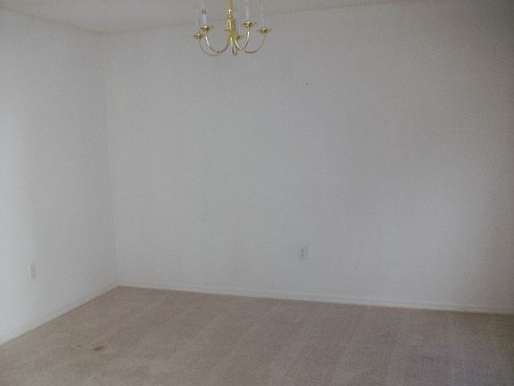 2nd image of 5226 Mansford Pl