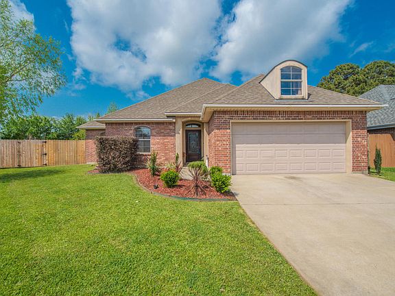 2nd image of 112 Wallingsford Cir