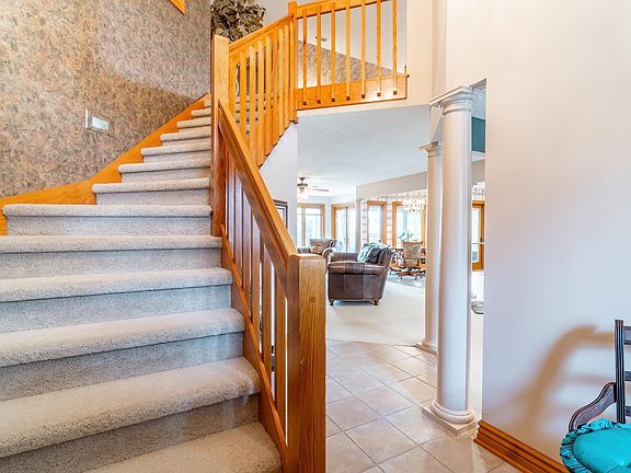 5th image of 10912 La Cabreah Ln