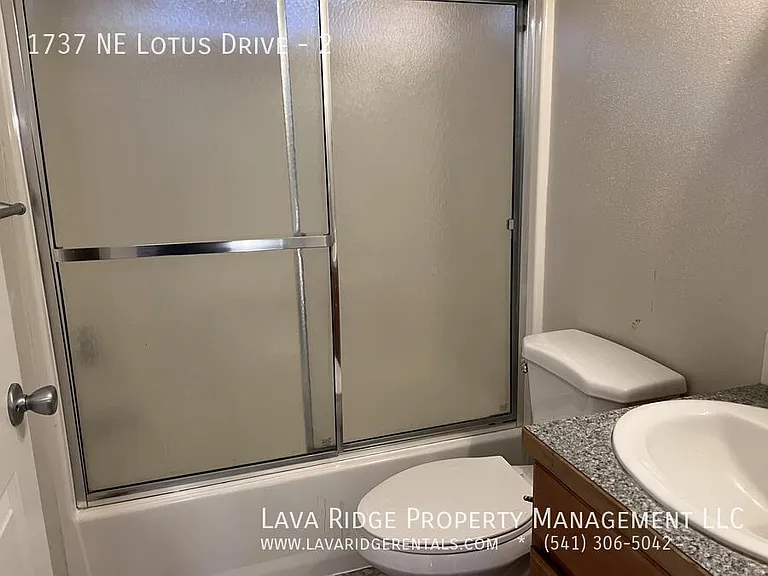 1737 NE Lotus Dr #2 — Photo 19