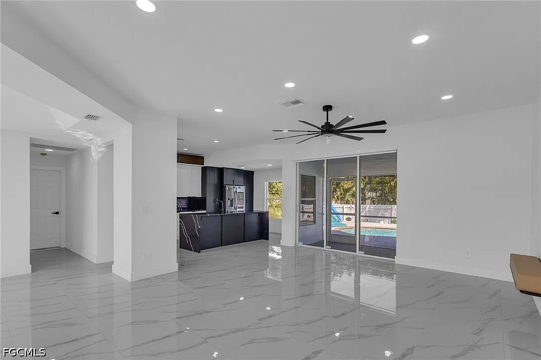 3 bed, 2.0 bath, 1630 sqft, $3,100 — Photo 4