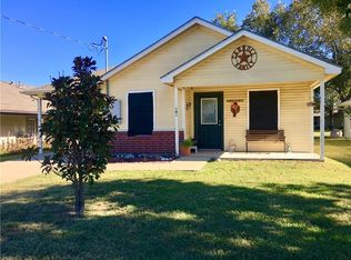 303 Lipscomb St, Cleburne, TX 76031