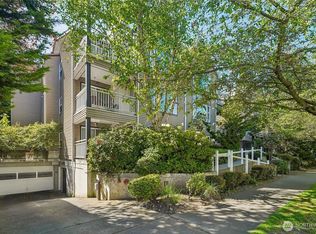 215 20th Ave E APT 305, Seattle, WA 98112