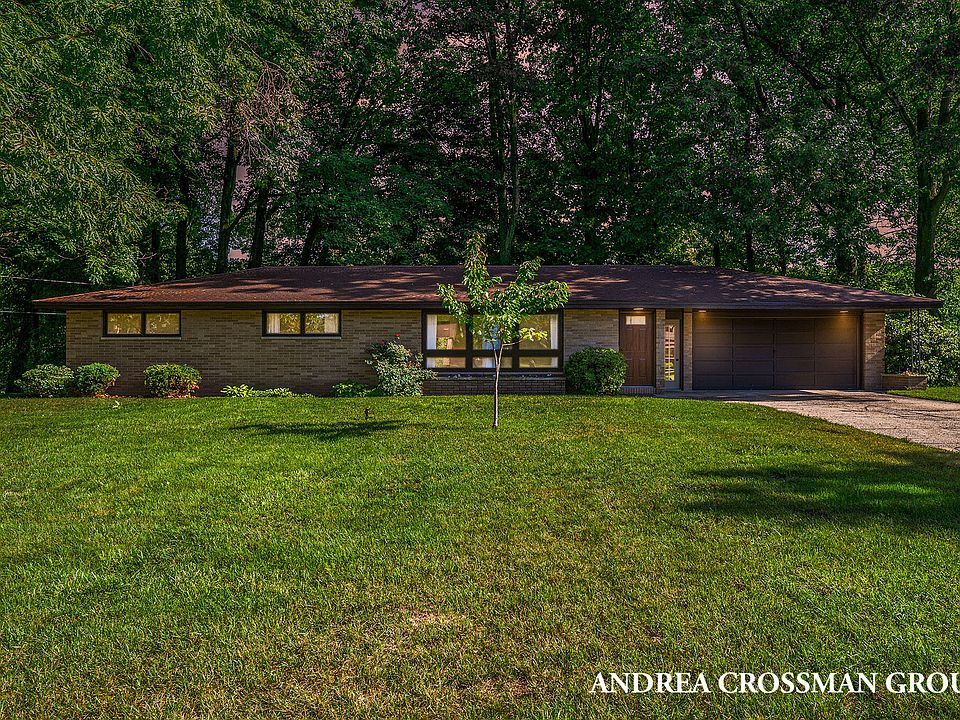 1st image of 14755 Valley View Ave