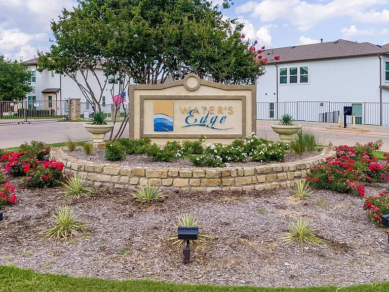 500 Waters Edge Dr #313 — Photo 31