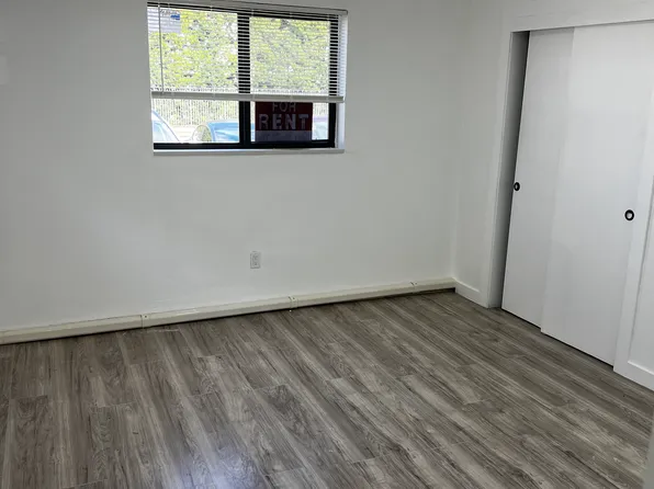 1050 W 28th St APT 1, Hialeah, FL 33010