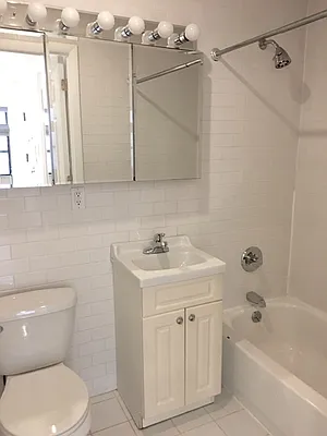 Rented by Oxford Property Group | media 12