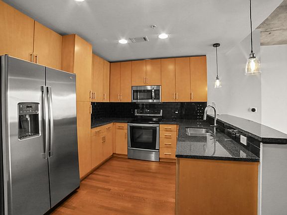 4th image of 360 Nueces St APT 1805