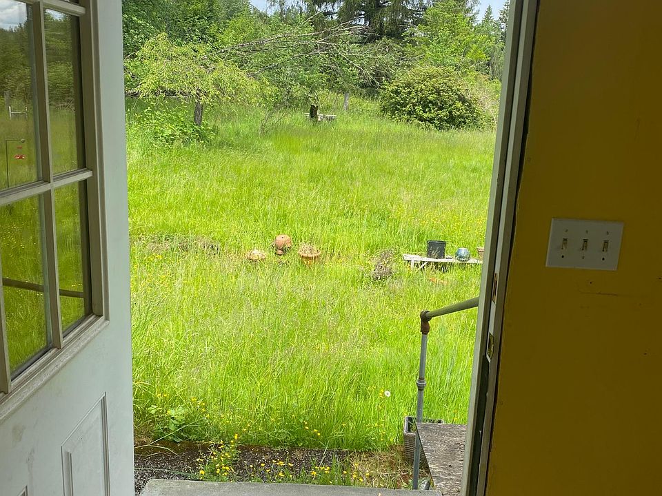 1st image of 24728 Morgan St