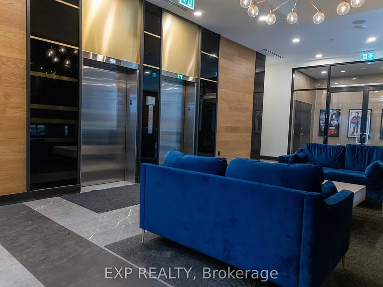 145 Columbia St W #928 — Photo 22