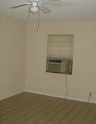 5th image of 1117 Himmarshee St