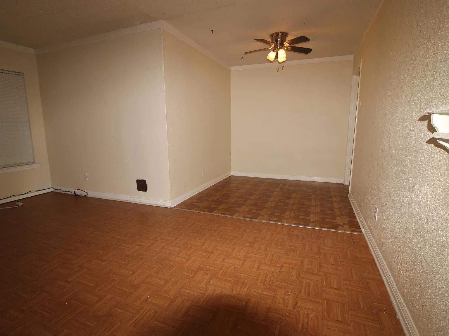 2101_03 Elkins Avenue - 2101 — Photo 2