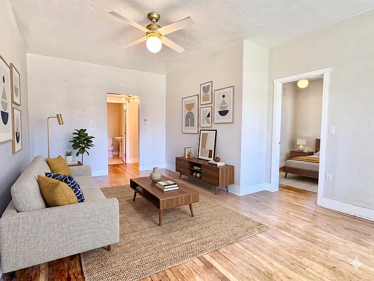 342 W Willetta St #1 — Photo 8