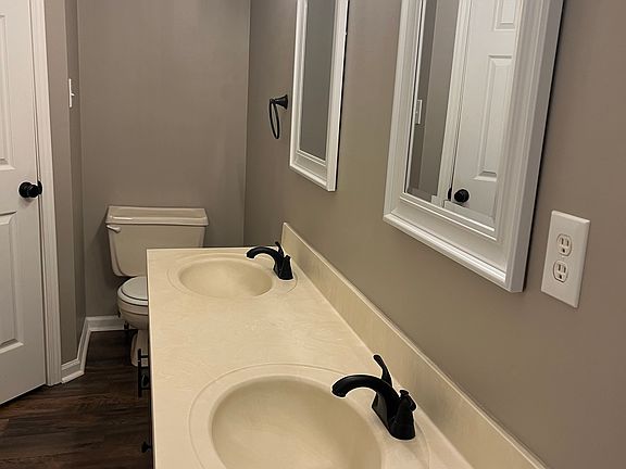 5th image of 445 Brackinhouse Pl #445