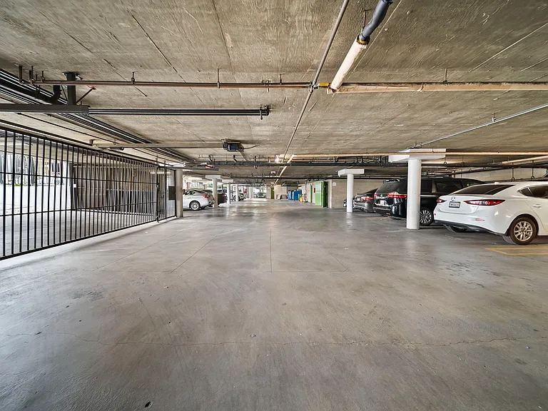 Park View Apartments — Photo 11
