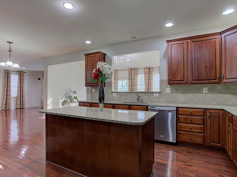 43185 Tandridge Way — Photo 10