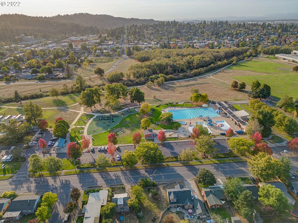 2671 Hilyard St, Eugene, OR 97405 MLS 22032142 Zillow