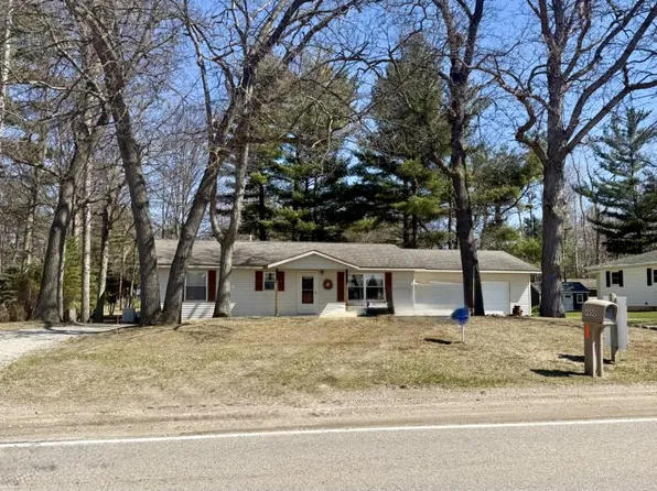 4800 N Caseville Rd, Caseville, MI 48725