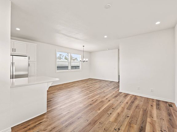5th image of 10550 Dunlap Crossing Rd #37