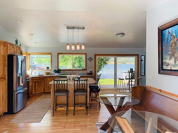 Entry, Dining, & Kitchen