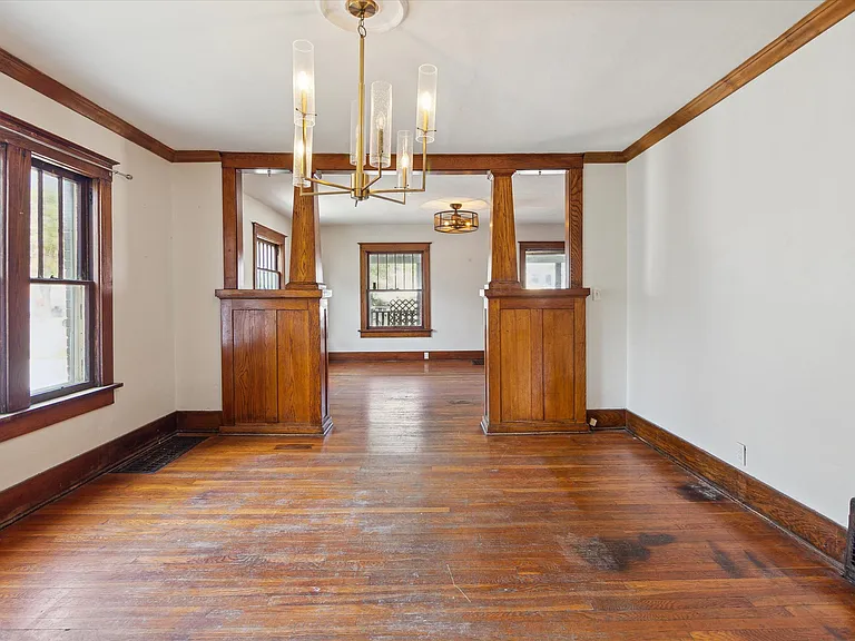 112 E Center St — Photo 15