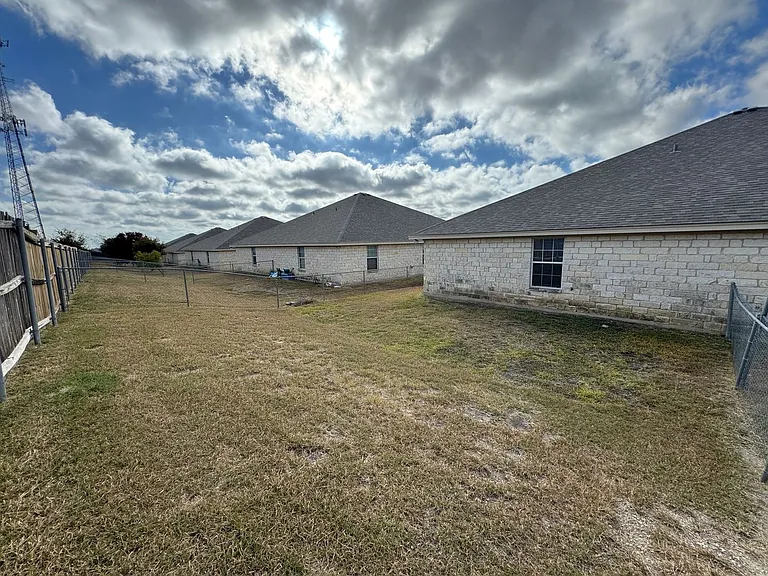 1205 Powder River Dr. — Photo 17