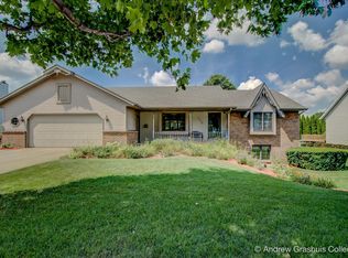 7749 Finch Ave, Jenison, MI 49428