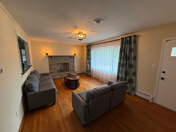 5th image of 1042 S Carroll St