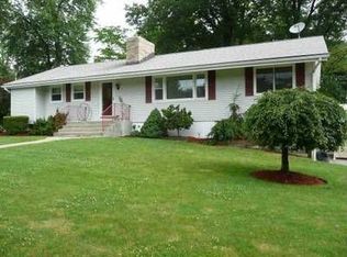 692 N Main St, Spring Valley, NY 10977