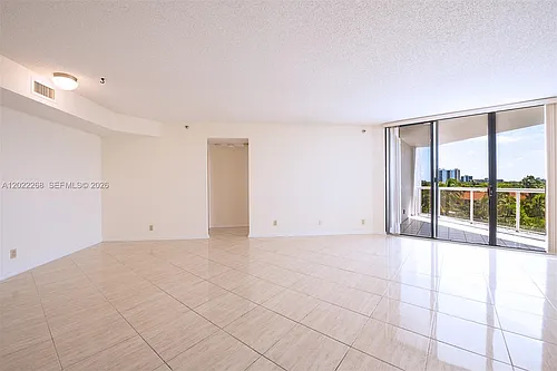3610 Yacht Club Dr Photo 1