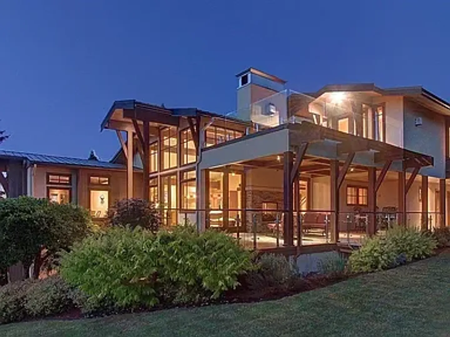 Elegant 5 beds / 5 bath house in Clyde Hill — Photo 2