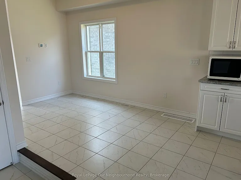 484 Joseph Gale St — Photo 6