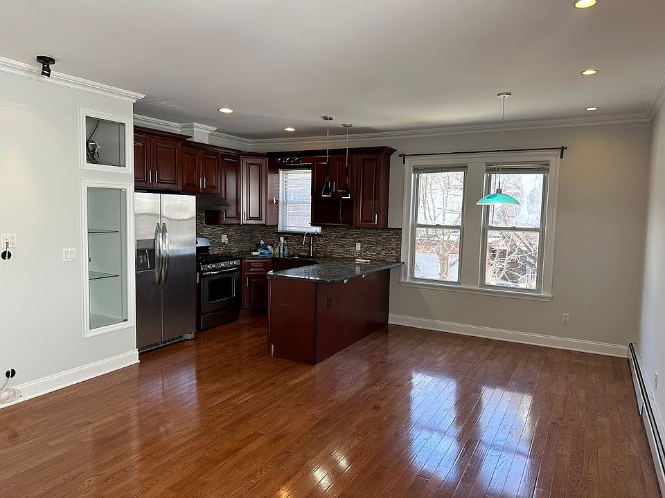 1st image of 20-69 36th St #2