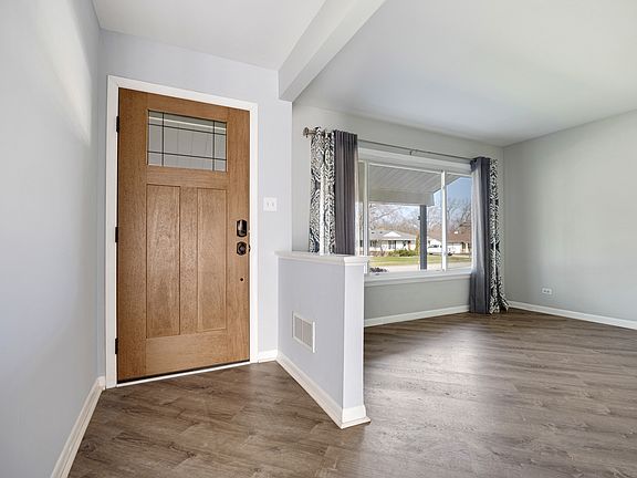 4th image of 1241 Aspen Ln