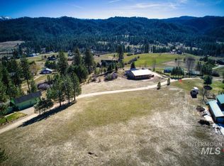 36 Scriver Woods Rd, Garden Valley, ID 83622